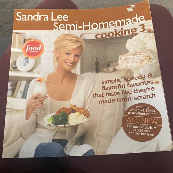 Sandra Lee semi homemade cookbook, cooking three - Picture 1 of 3